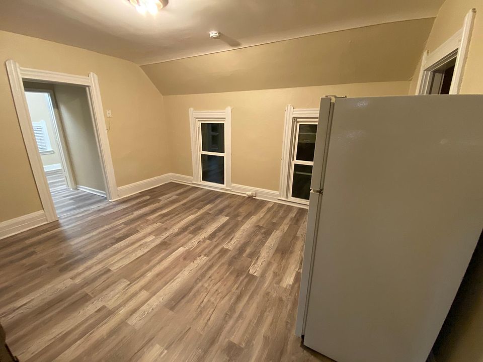 1st image of 2051 Robin St #2
