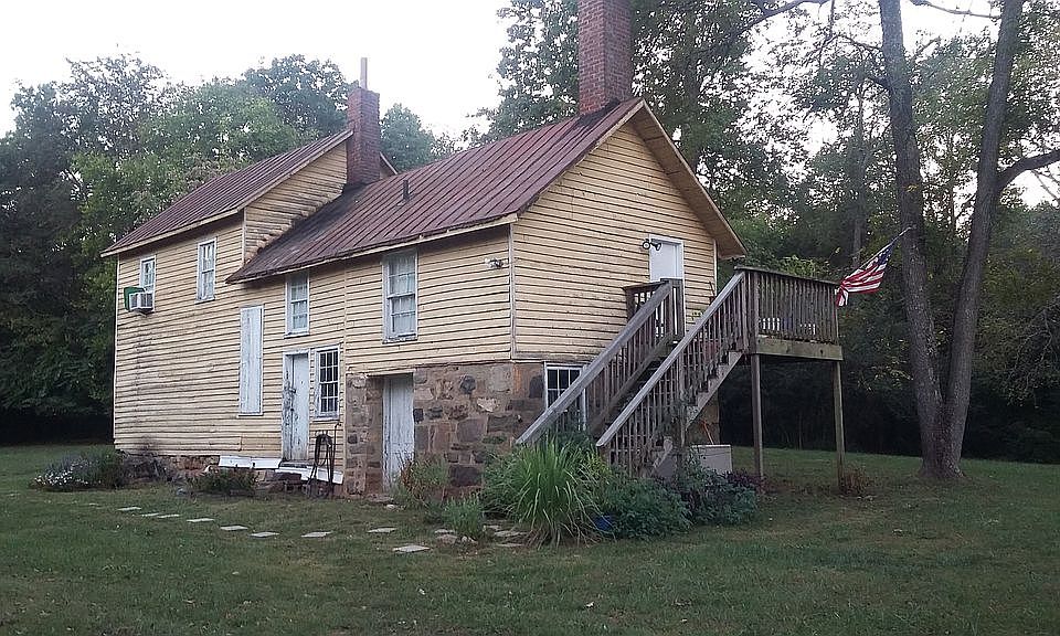 Carriage house, updated 2023