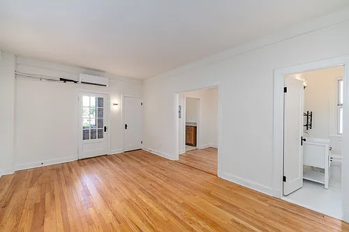 Guilford Apartments Photo 1
