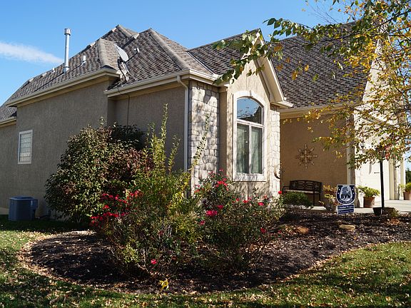 2nd image of 14309 Manor Ct