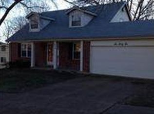 666 Rustic Valley Dr, Ballwin, MO 63021