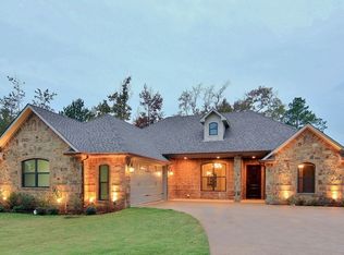 1707 Riviera Dr, Longview, TX 75605