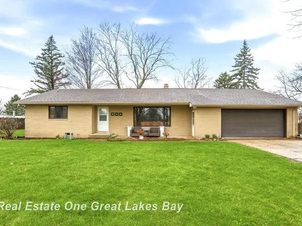 420 S Johnson St, Merrill, MI 48637