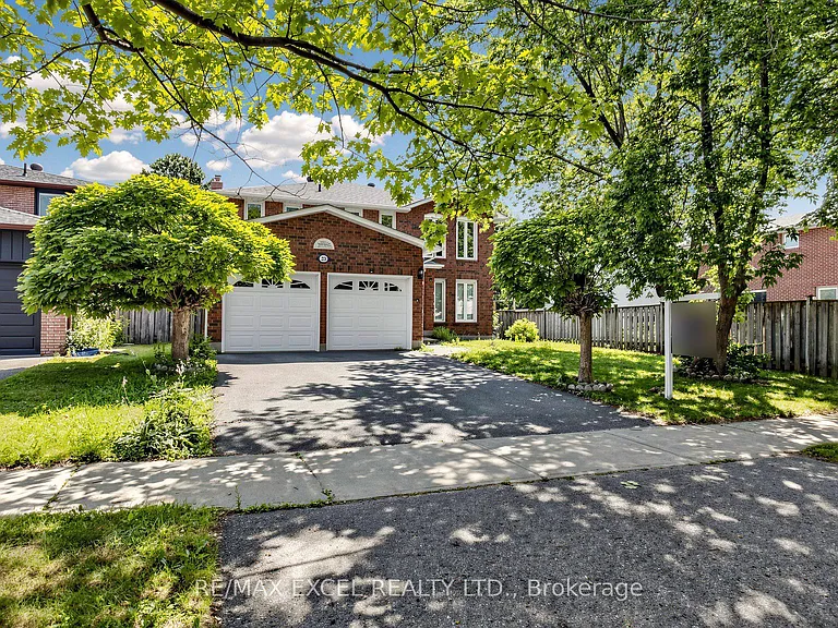 21 Mary Gapper Cres — Photo 2