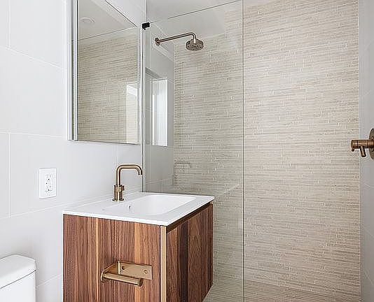 3rd image of 315 E 69th St APT 8C