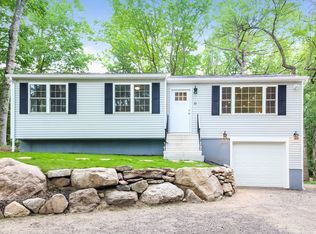 10 Hunters Path, Clinton, CT 06413