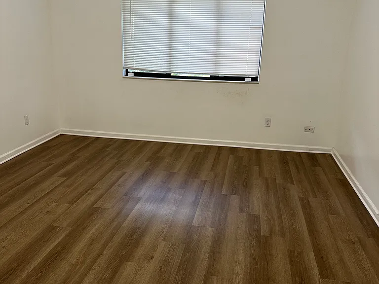 2065-7623 Baymeadows Cir W — Photo 24