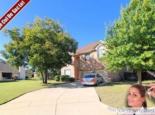 2653 Bent Tree Dr, Hurst, TX 76054