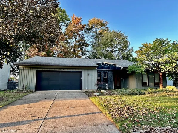17074 Forest Oval, Middleburg Heights, OH 44130