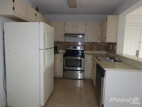 5th image of 250 Palm Cir W APT 304