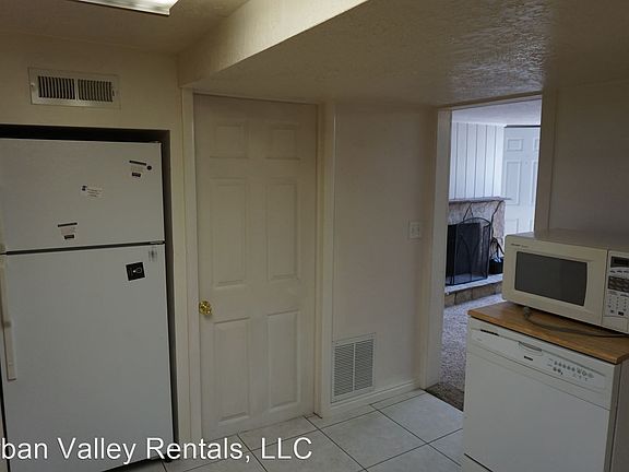 3rd image of 758 E 4125 S #Basement