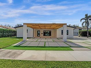 915 NW 7th St, Dania Beach, FL 33004