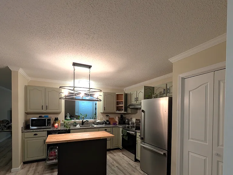 385 Kingsbury Rd — Photo 9