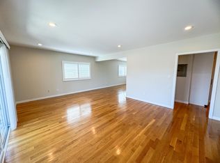 124 3rd St APT A, Seal Beach, CA 90740