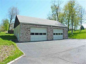 3rd image of 263 Pine Ln