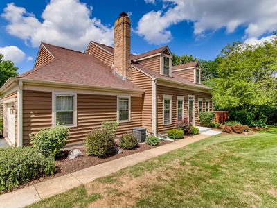 1665 Stonebridge Trl, Wheaton, IL, 60189