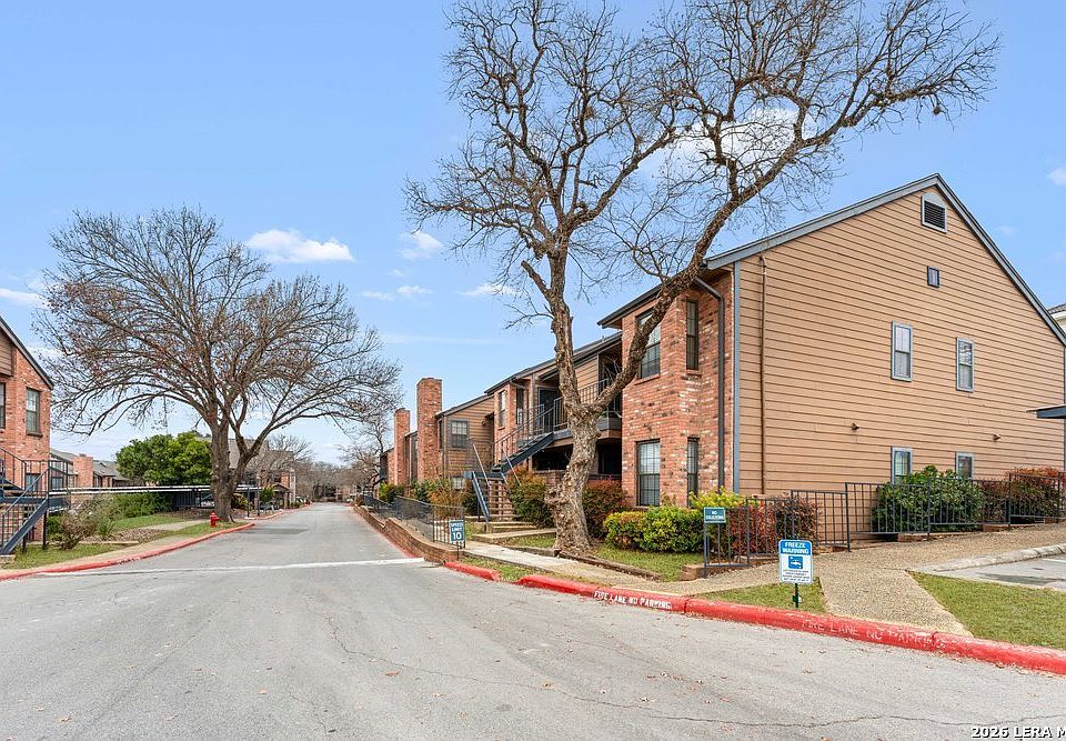 1st image of 4803 Hamilton Wolfe #110