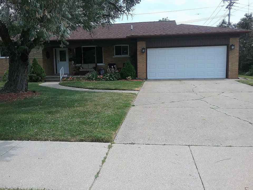 1st image of 25020 Pierce Ave