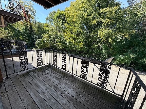 4th image of 2708 34th St #6