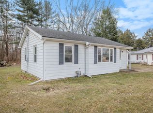 513 W Burr Oak St, Centreville, MI 49032
