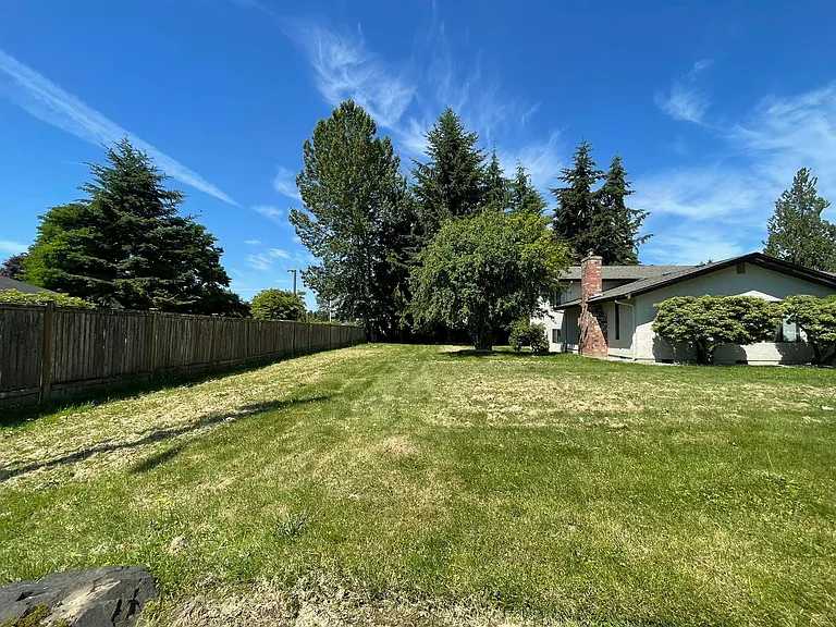 204 Dennis Way — Photo 17