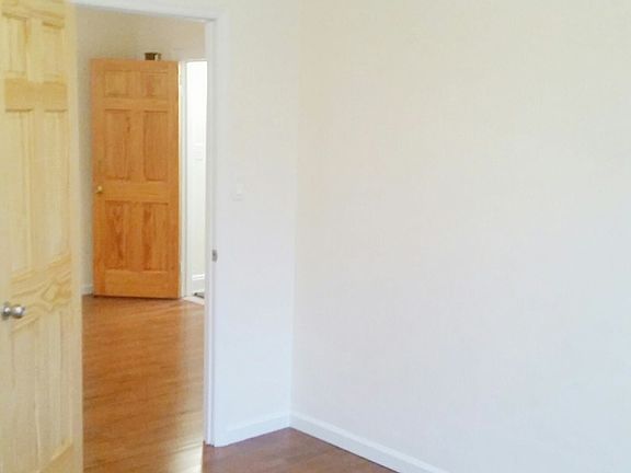 4th image of 2058 35th Street # Fl 2nd