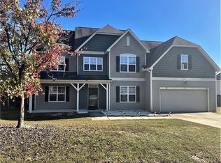 743 Highgrove Dr, Spring Lake, NC 28390