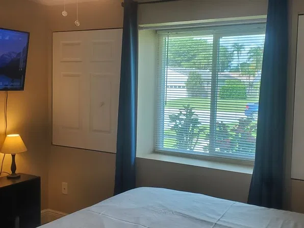 5114 Mark Dr Room 3, Boynton Beach, FL 33472