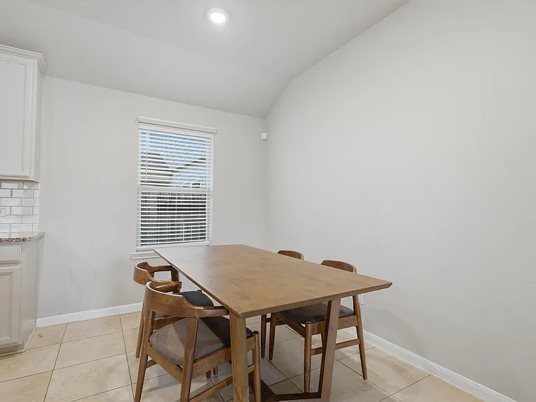 21403 Bluebonnet Cove Ct — Photo 8