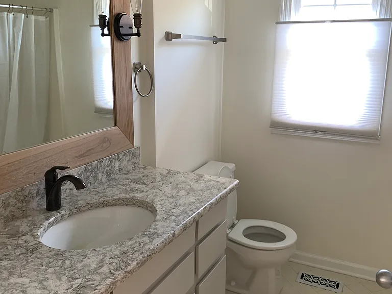 322 N Birchwood Dr — Photo 10
