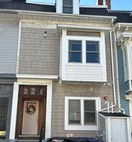 271 W 5th St #2 Photo 1