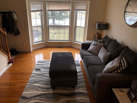 2nd image of 3338 Turnberry Ln