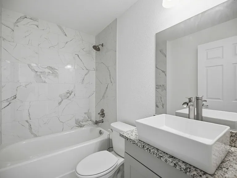 6488 NW 13th Ave — Photo 9