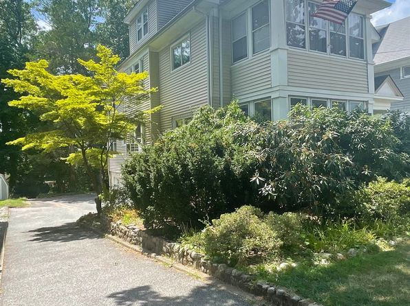 134 Highland Ave FLOOR 1