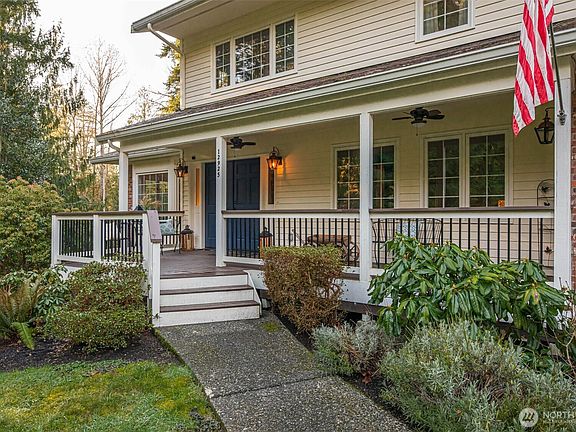 2nd image of 12925 206th Avenue NE