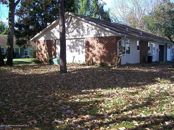 2nd image of 939A Aberdeen Dr #100A