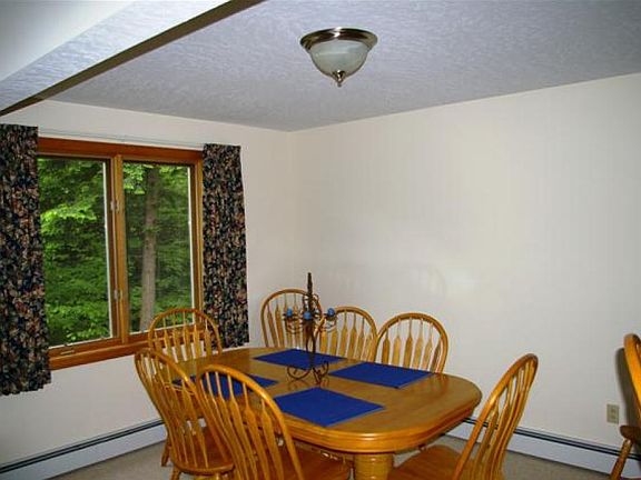 4th image of 37 Pinehill Ln