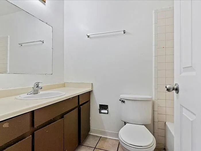 1211 W Iola Ave #6 — Photo 15