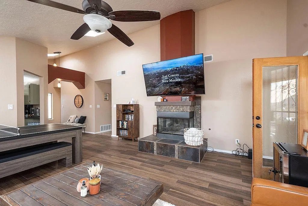 3 bed, 1587 sqft, $2,100 — Photo 4