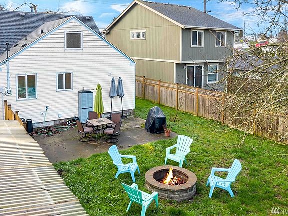 4th image of 1309 E 64th St