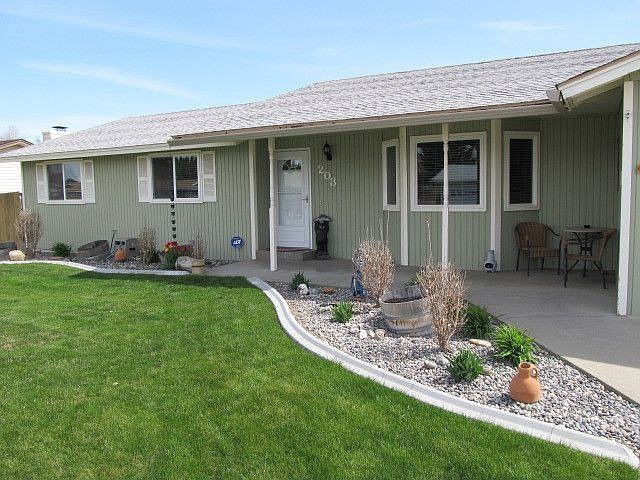 1st image of 203 S Roosevelt Pl