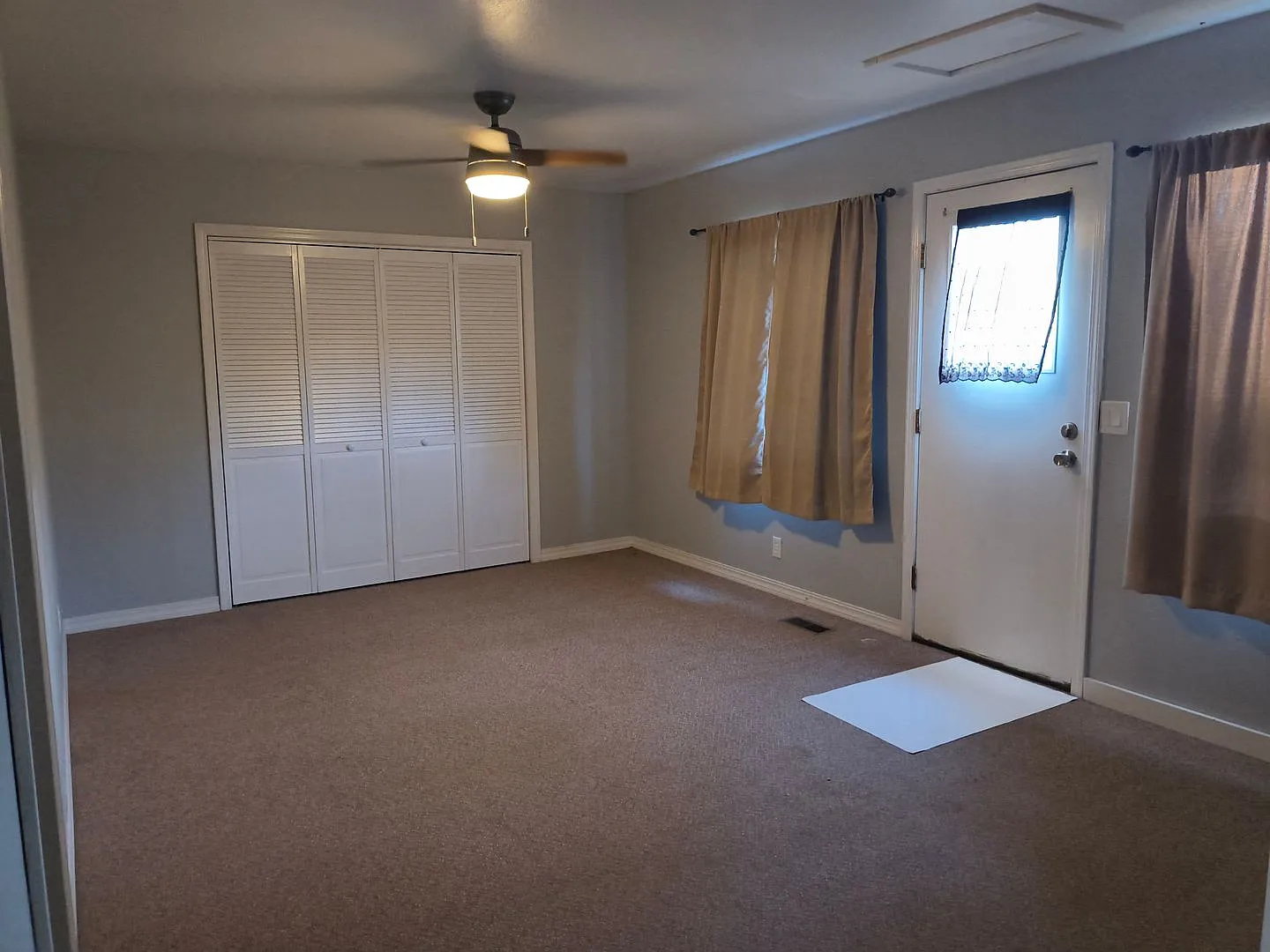 Newly renovated 3-bedroom, 2-bathroom home is ready for move-in and available now for $1,400 a mo... — Photo 3