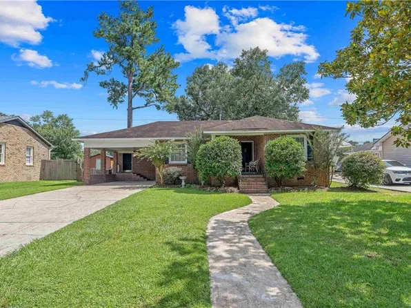 2867 Thornhill Dr, Mobile, AL 36606