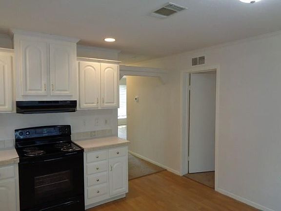 5th image of 10002 Summerberry Ln