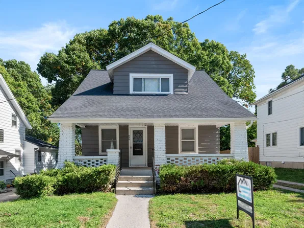 856 Diamond Ave NE, Grand Rapids, MI 49503