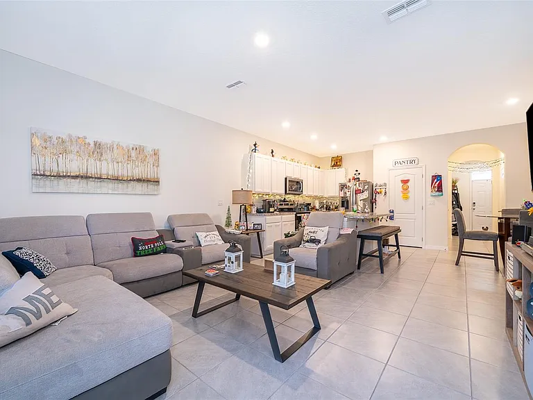 1225 Yellow Finch Dr — Photo 3