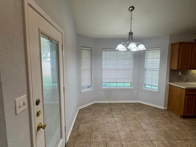 4301 Capri Dr — Photo 11