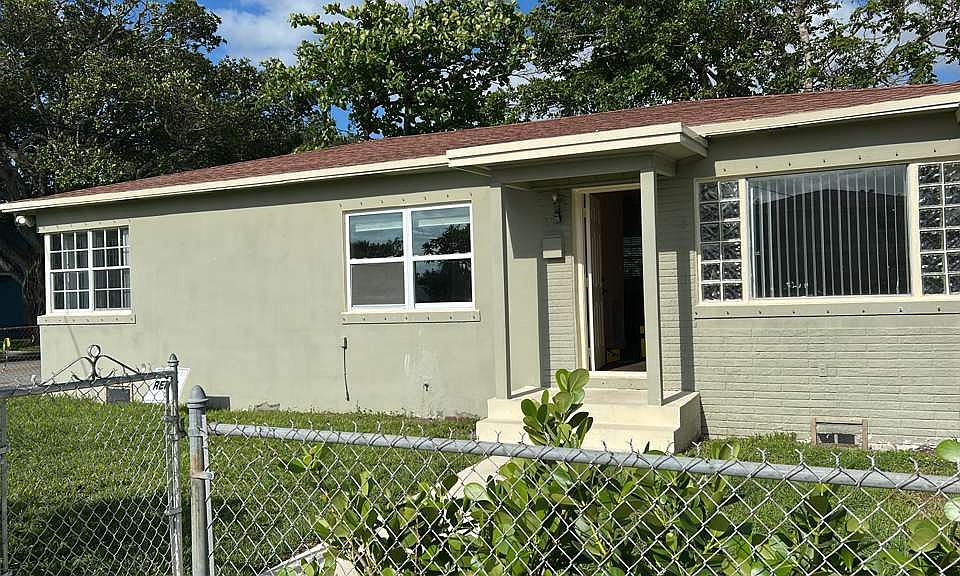 1st image of 2205 A E Isaacs Ave