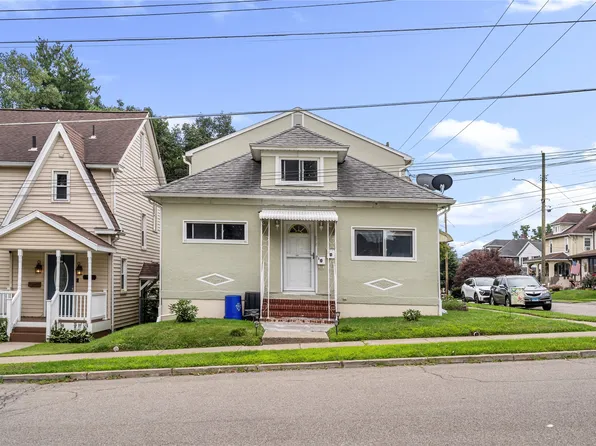 1800 Witherill St, Endicott, NY 13760