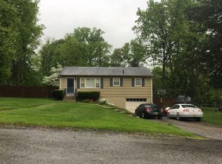 27 Highpoint Ter, Sussex, NJ 07461